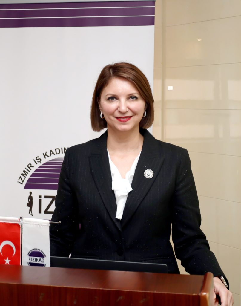 İZİKAD ÜYE BULUŞMASI’NDA KÜRESEL BELİRSİZLİKLER VE TARIMIN GELECEĞİ ELE ALINDI